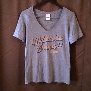 Ladies Milwaukee Brewers shirt size XL